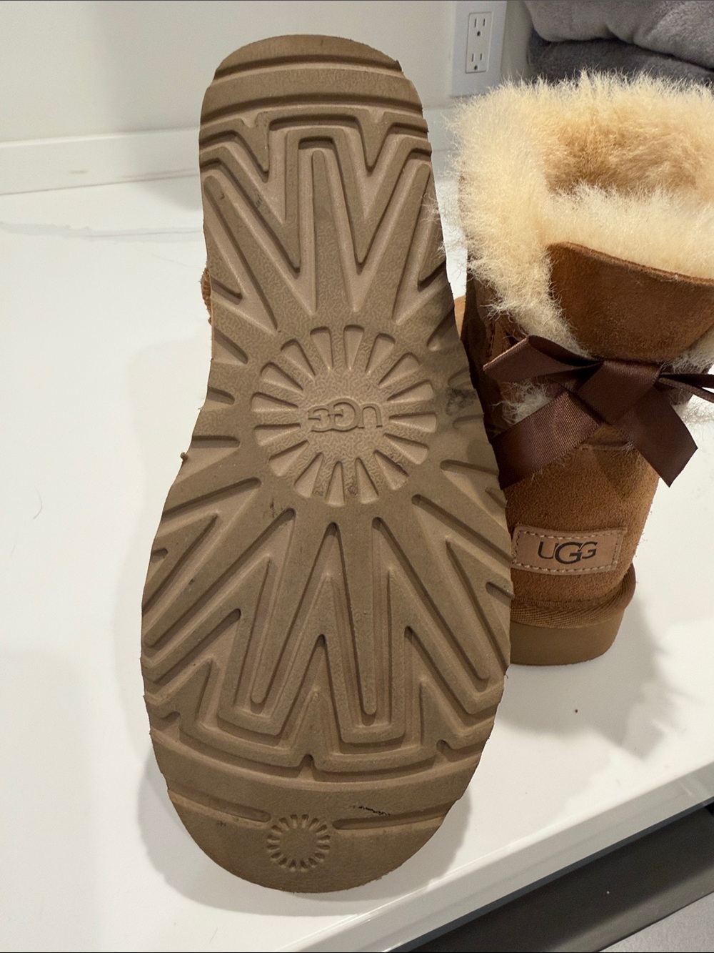 UGG boots with bows - Picture 6 of 6